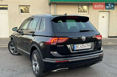 Внедорожник / Кроссовер Volkswagen Tiguan 2017 в 