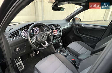 Внедорожник / Кроссовер Volkswagen Tiguan 2017 в 