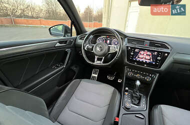 Внедорожник / Кроссовер Volkswagen Tiguan 2017 в 