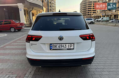 Внедорожник / Кроссовер Volkswagen Tiguan 2019 в Киеве