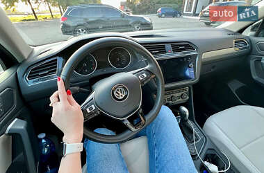Внедорожник / Кроссовер Volkswagen Tiguan 2020 в 