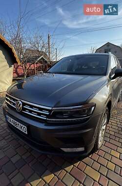 Внедорожник / Кроссовер Volkswagen Tiguan 2016 в Житомире