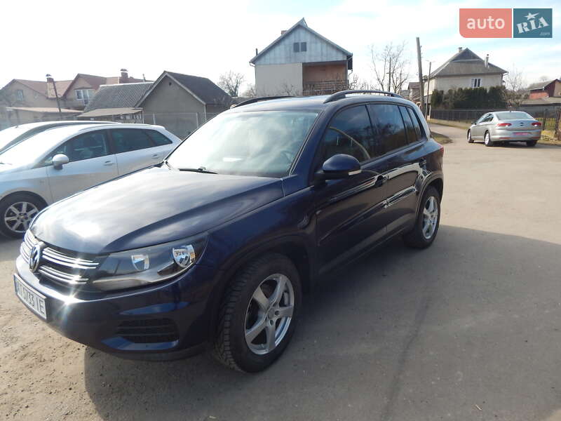 Внедорожник / Кроссовер Volkswagen Tiguan 2015 в Калуше