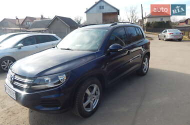 Внедорожник / Кроссовер Volkswagen Tiguan 2015 в 