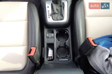 Внедорожник / Кроссовер Volkswagen Tiguan 2015 в 