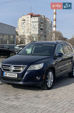 Внедорожник / Кроссовер Volkswagen Tiguan 2010 в Запорожье