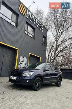 Внедорожник / Кроссовер Volkswagen Tiguan 2011 в Киеве