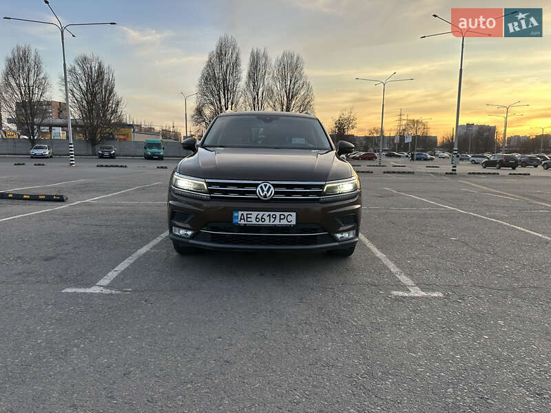 Позашляховик / Кросовер Volkswagen Tiguan 2017 в Дніпрі