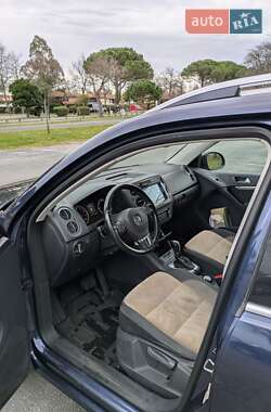 Внедорожник / Кроссовер Volkswagen Tiguan 2011 в 