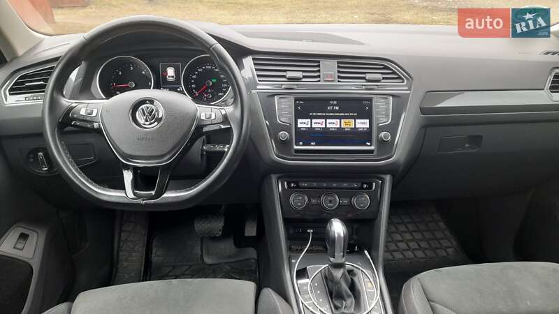Внедорожник / Кроссовер Volkswagen Tiguan 2016 в Виннице