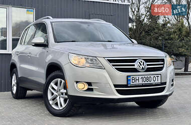 Внедорожник / Кроссовер Volkswagen Tiguan 2010 в Одессе