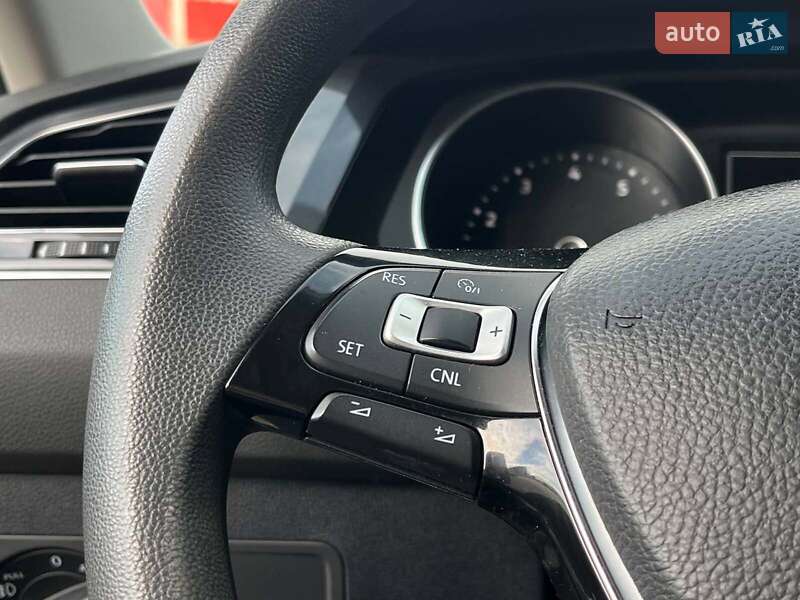 Внедорожник / Кроссовер Volkswagen Tiguan 2018 в Львове
