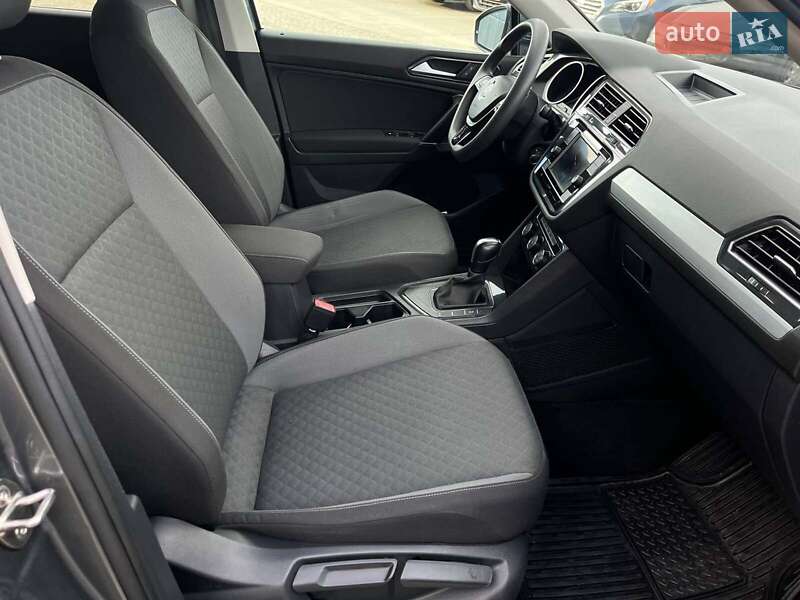 Внедорожник / Кроссовер Volkswagen Tiguan 2018 в Львове