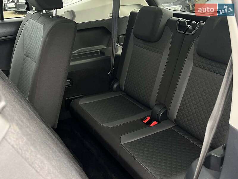 Внедорожник / Кроссовер Volkswagen Tiguan 2018 в Львове