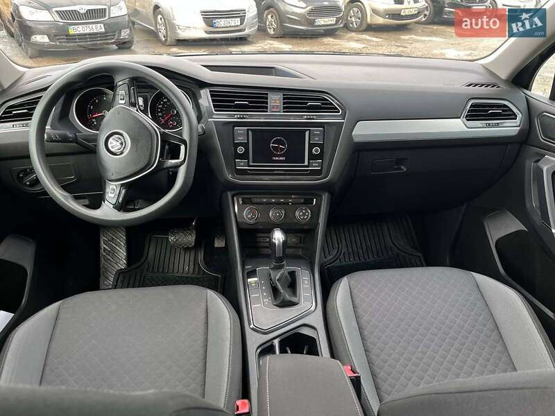 Внедорожник / Кроссовер Volkswagen Tiguan 2018 в Львове