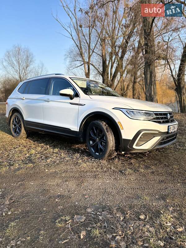 Позашляховик / Кросовер Volkswagen Tiguan 2023 в Полтаві