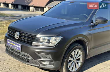 Внедорожник / Кроссовер Volkswagen Tiguan 2019 в 