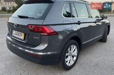 Внедорожник / Кроссовер Volkswagen Tiguan 2017 в Черновцах