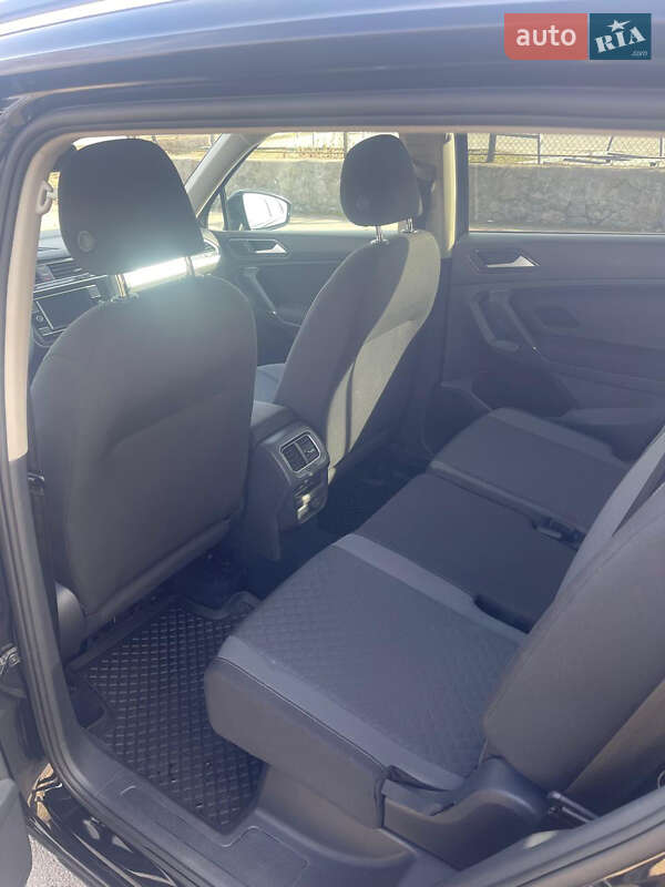 Внедорожник / Кроссовер Volkswagen Tiguan 2017 в Запорожье