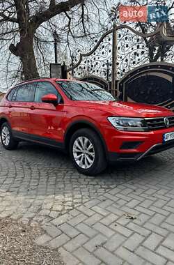 Позашляховик / Кросовер Volkswagen Tiguan 2018 в Запоріжжі