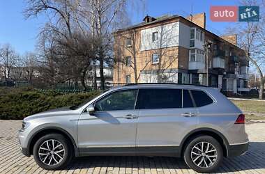 Внедорожник / Кроссовер Volkswagen Tiguan 2019 в 