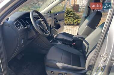 Внедорожник / Кроссовер Volkswagen Tiguan 2019 в 