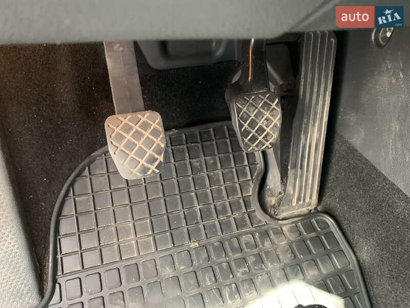 Внедорожник / Кроссовер Volkswagen Tiguan 2011 в Чернигове фото 3 Внедорожник / Кроссовер Volkswagen Tiguan 2011 в Чернигове