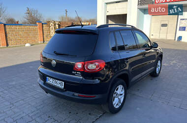 Позашляховик / Кросовер Volkswagen Tiguan 2011 в 
