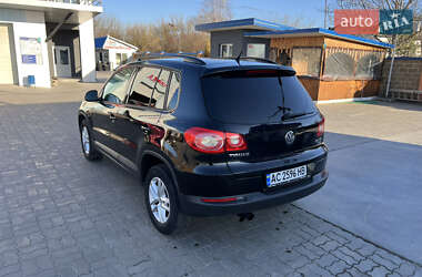 Позашляховик / Кросовер Volkswagen Tiguan 2011 в 