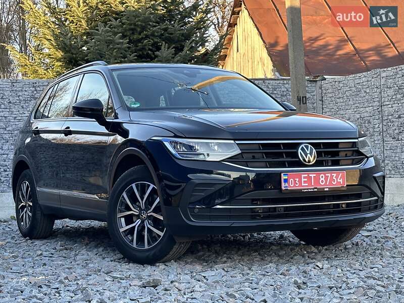 Внедорожник / Кроссовер Volkswagen Tiguan 2021 в 