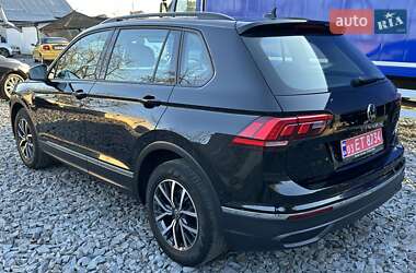 Внедорожник / Кроссовер Volkswagen Tiguan 2021 в 