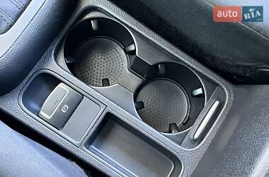 Позашляховик / Кросовер Volkswagen Tiguan 2013 в 