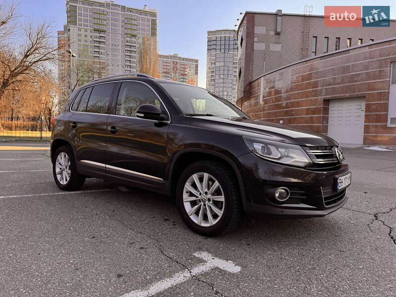 Внедорожник / Кроссовер Volkswagen Tiguan 2014 в Одессе