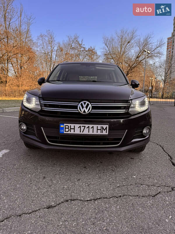 Внедорожник / Кроссовер Volkswagen Tiguan 2014 в Одессе