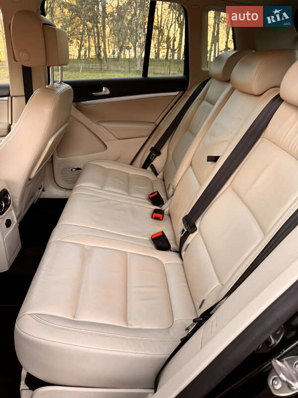 Внедорожник / Кроссовер Volkswagen Tiguan 2014 в Одессе