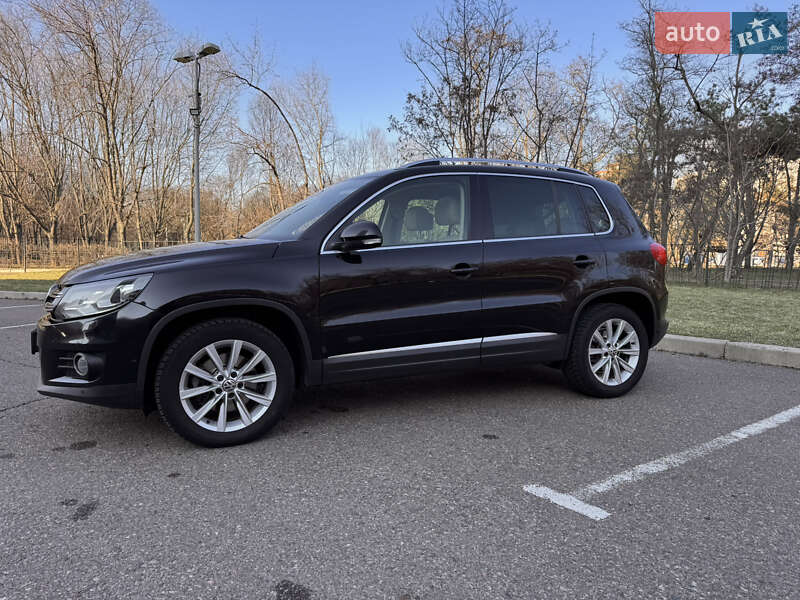 Внедорожник / Кроссовер Volkswagen Tiguan 2014 в Одессе