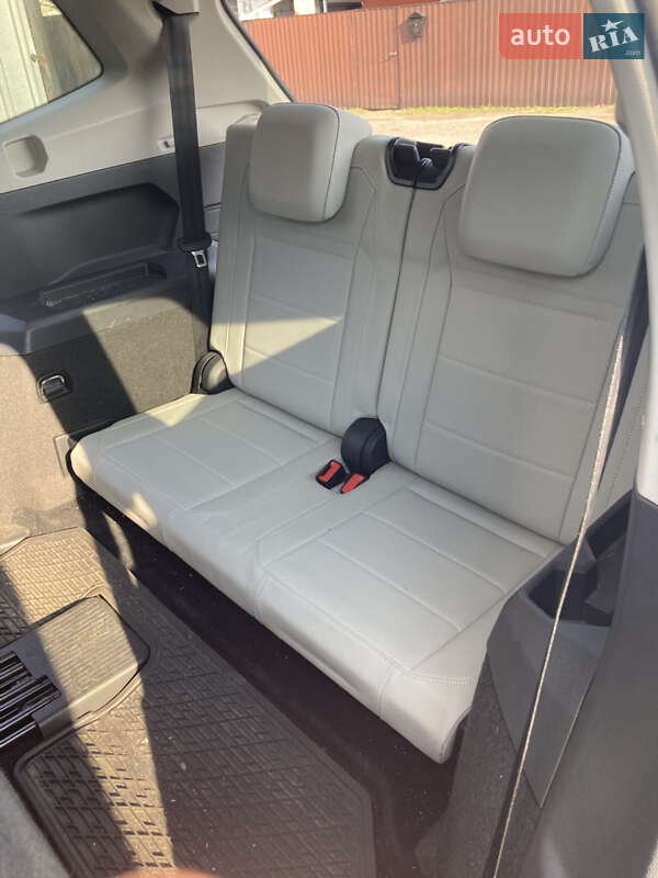 Внедорожник / Кроссовер Volkswagen Tiguan 2017 в Переяславе