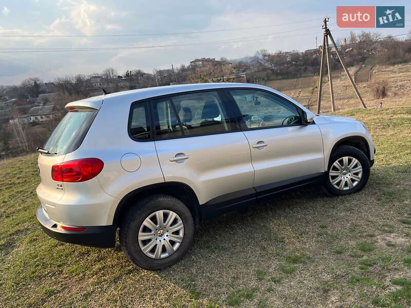 Позашляховик / Кросовер Volkswagen Tiguan 2011 в Полтаві