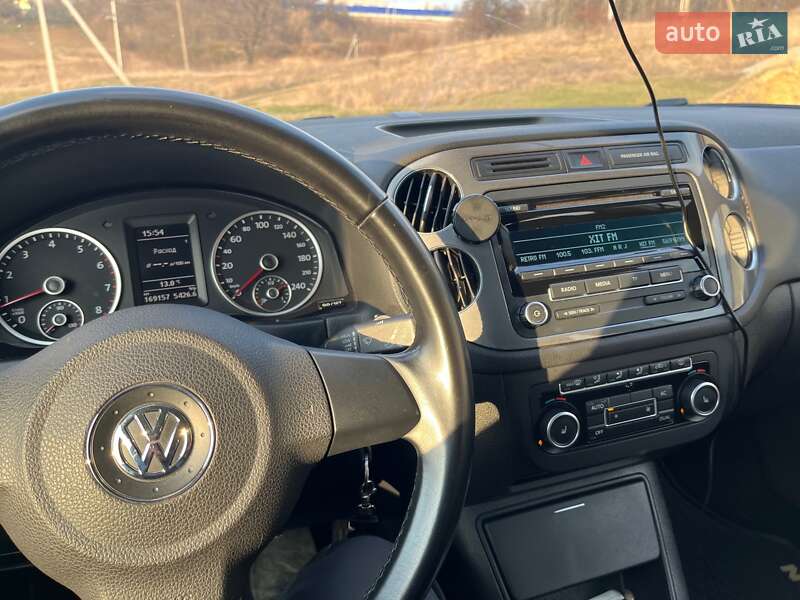 Позашляховик / Кросовер Volkswagen Tiguan 2011 в Полтаві