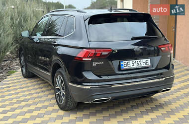 Внедорожник / Кроссовер Volkswagen Tiguan 2018 в 