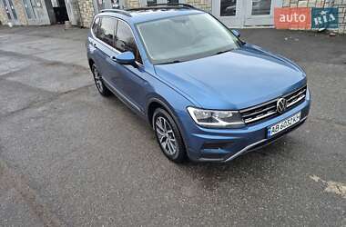 Внедорожник / Кроссовер Volkswagen Tiguan 2020 в 