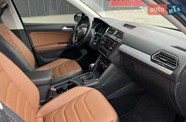 Внедорожник / Кроссовер Volkswagen Tiguan 2018 в 