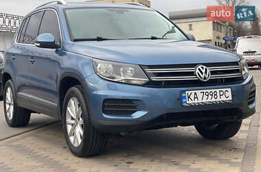 Внедорожник / Кроссовер Volkswagen Tiguan 2016 в 