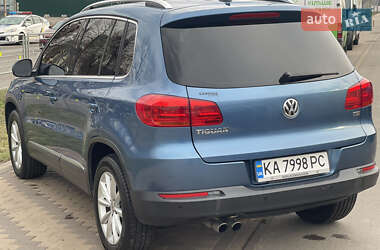 Внедорожник / Кроссовер Volkswagen Tiguan 2016 в 