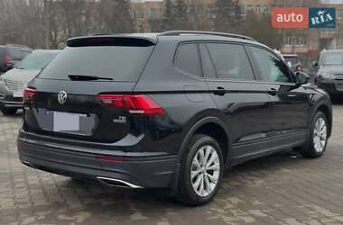 Позашляховик / Кросовер Volkswagen Tiguan 2017 в 