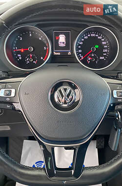 Позашляховик / Кросовер Volkswagen Tiguan 2019 в 
