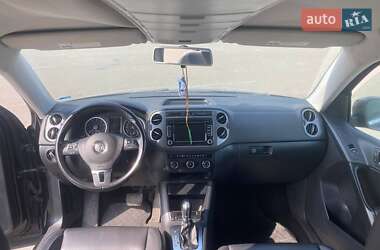 Внедорожник / Кроссовер Volkswagen Tiguan 2012 в 