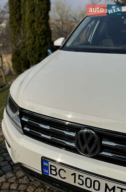 Позашляховик / Кросовер Volkswagen Tiguan 2017 в 