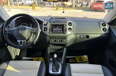 Внедорожник / Кроссовер Volkswagen Tiguan 2016 в 