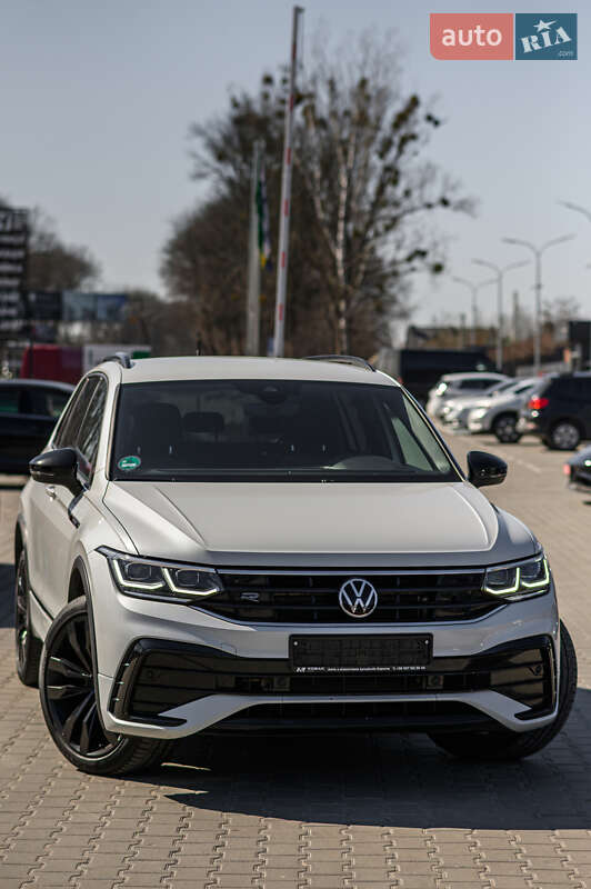 Внедорожник / Кроссовер Volkswagen Tiguan 2021 в Львове